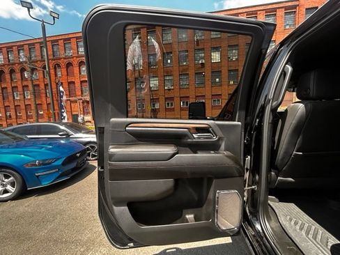 Used 2024 Chevrolet Silverado 2500 High Country w/ Midnight Edition AWD/4WD image 14