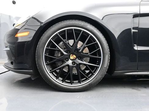 Certified 2020 Porsche Panamera image 6