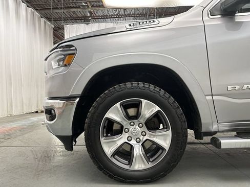 Used 2019 RAM 1500 Laramie AWD/4WD image 21