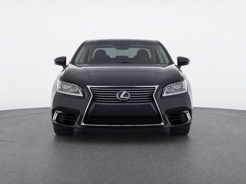 Used 2015 Lexus LS 460 AWD w/ Comfort Package image 7