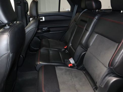 Used 2023 Ford Explorer ST-Line AWD/4WD image 22