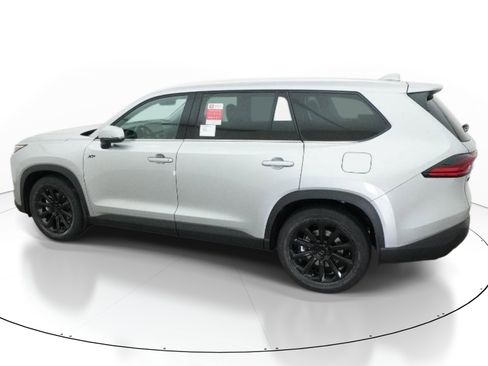 New 2026 Toyota Grand Highlander FWD image 4