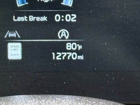 Used 2025 Kia Sportage EX w/ Premium Package image 23