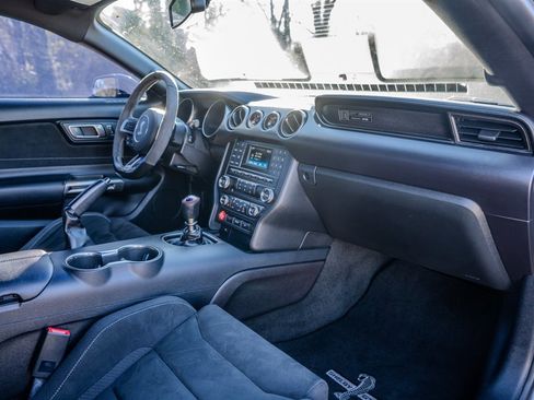 Used 2016 Ford Mustang Shelby GT350 w/ Track Package image 31