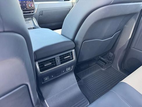 Used 2025 Lexus GX 550 AWD/4WD image 15