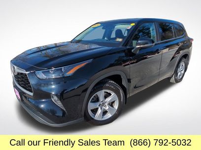 Used 2024 Toyota Highlander LE