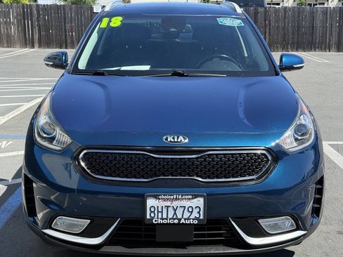 Used 2018 Kia Niro Touring FWD image 2