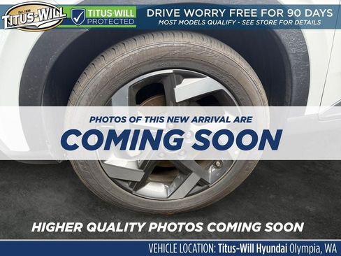 Used 2025 Hyundai Venue SEL FWD image 5
