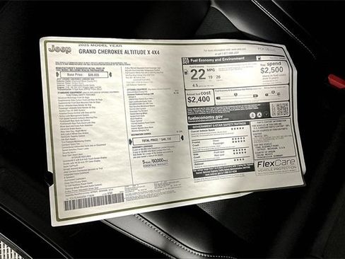 New 2025 Jeep Grand Cherokee Altitude image 13