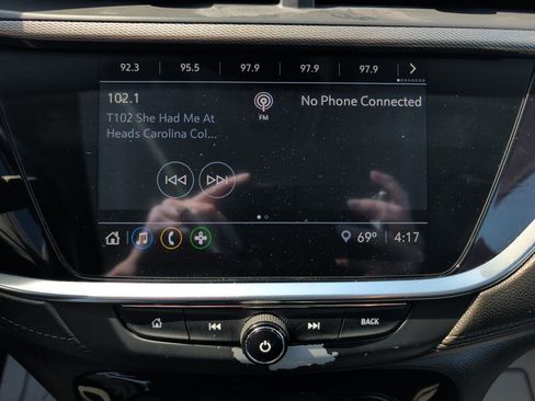 Used 2021 Buick Encore GX Preferred w/ Cold Weather Comfort Package AWD/4WD image 13