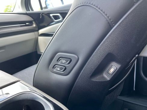 Used 2024 Kia Carnival SX FWD image 25
