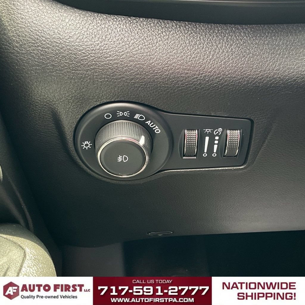 Used 2022 Jeep Compass Trailhawk w/ Trailhawk Elite Group AWD/4WD image 22