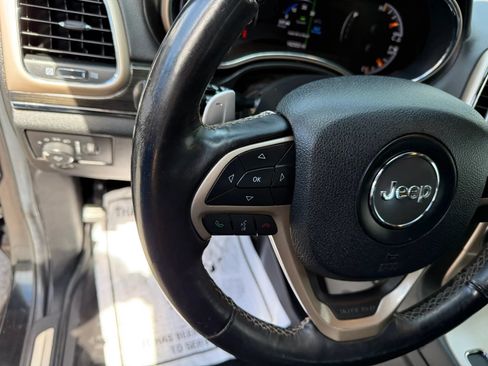 Used 2014 Jeep Grand Cherokee Overland AWD/4WD image 17