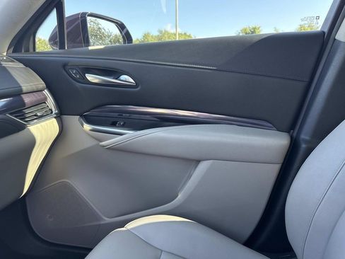 Certified 2023 Cadillac XT4 Luxury w/ Cold Weather Package FWD image 17
