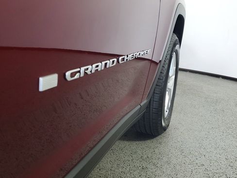 New 2025 Jeep Grand Cherokee Laredo X w/ Luxury Tech Group I image 8