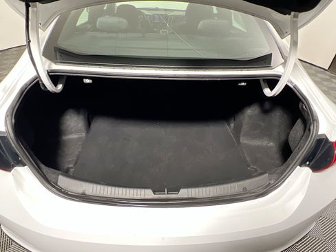 Used 2022 Chevrolet Malibu LT image 33