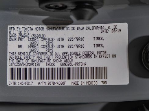 Used 2020 Toyota Tacoma TRD Off-Road w/ Advanced Technology Package image 66