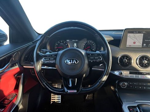 Used 2021 Kia Stinger GT2 image 13