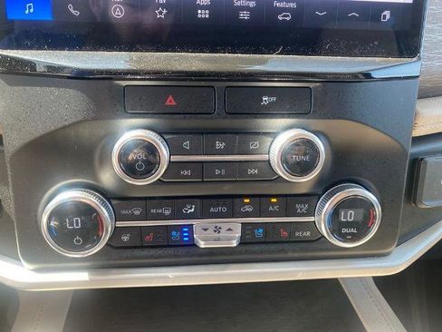 Certified 2022 Ford Expedition Limited image 23