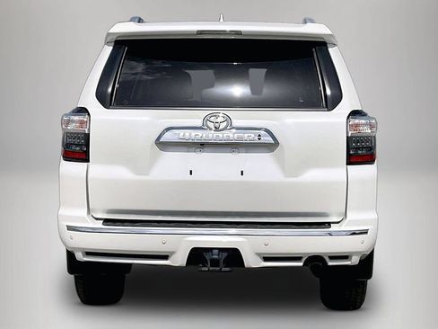 Used 2021 Toyota 4Runner Limited AWD/4WD image 6