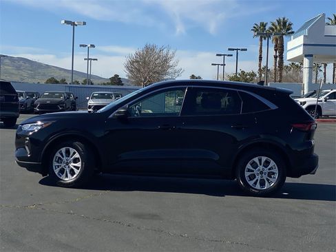 Used 2023 Ford Escape Active image 16