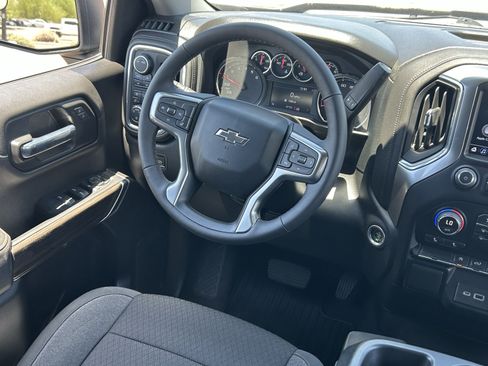 Certified 2022 Chevrolet Silverado 1500 RST w/ Z71 Off-Road Package AWD/4WD image 16