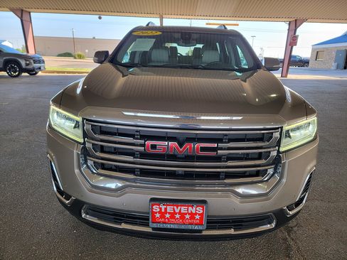 Used 2022 GMC Acadia SLT w/ Preferred Package FWD image 4