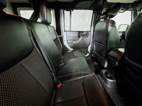 Used 2017 Jeep Wrangler 75th Anniversary image 24
