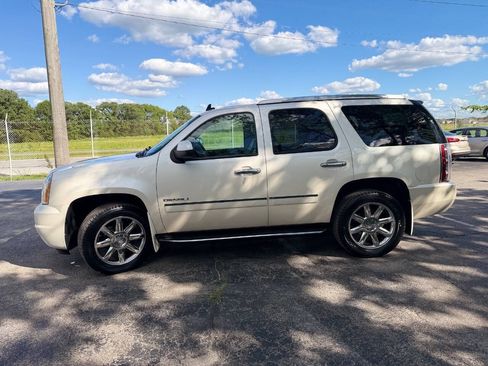 Used 2013 GMC Yukon Denali AWD/4WD image 6