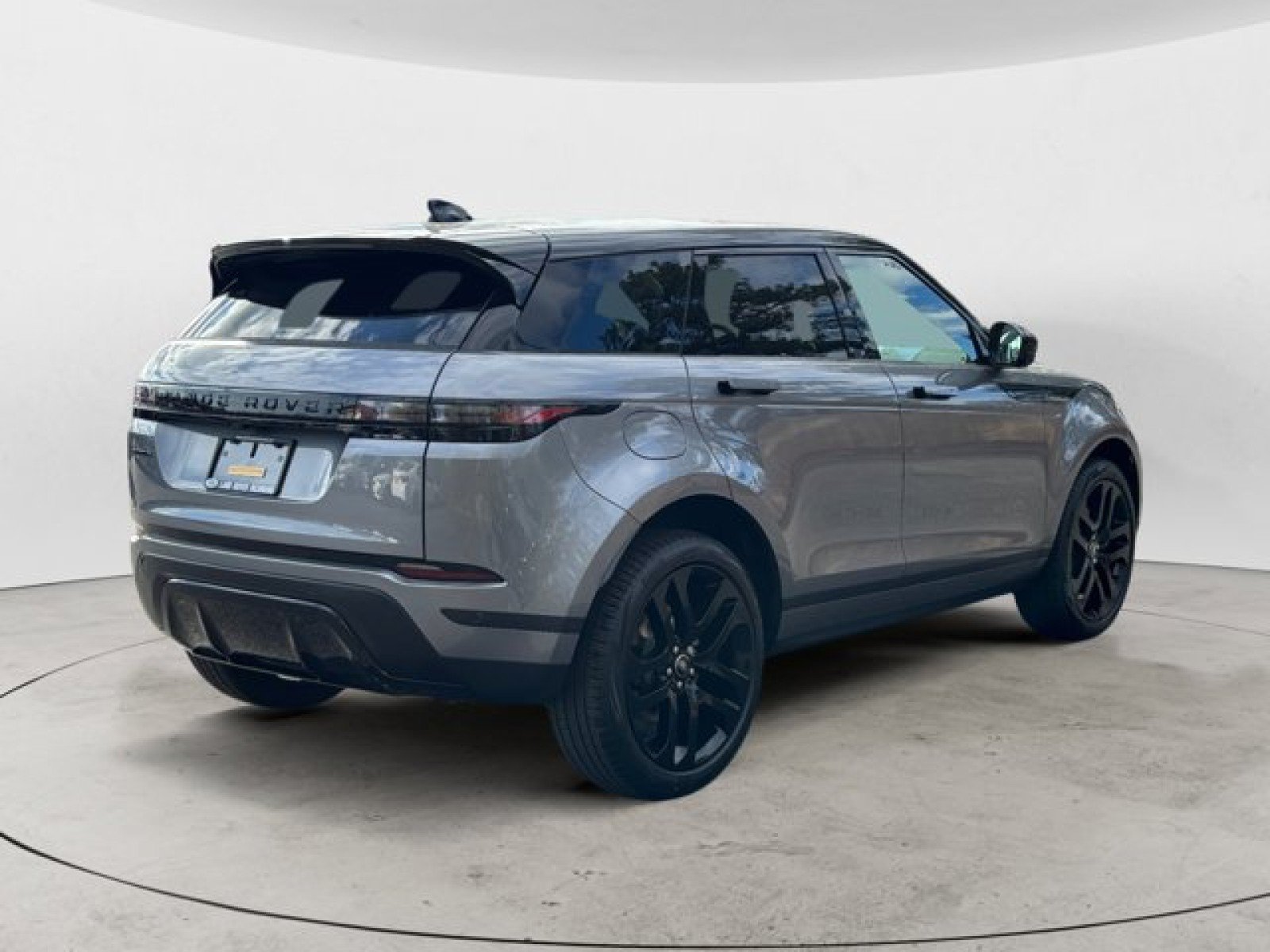 New 2026 Land Rover Range Rover Evoque S AWD/4WD image 4