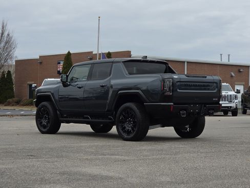 Used 2025 GMC Hummer EV 3X w/ LPO, Dark Essentials Package image 5