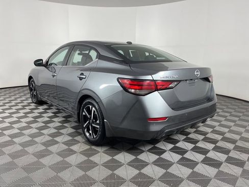 Used 2025 Nissan Sentra SV FWD image 8