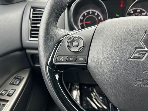 Used 2025 Mitsubishi Outlander Sport SE AWD/4WD image 16