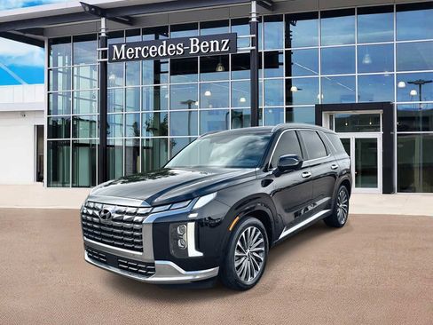 Used 2024 Hyundai Palisade Calligraphy FWD image 1
