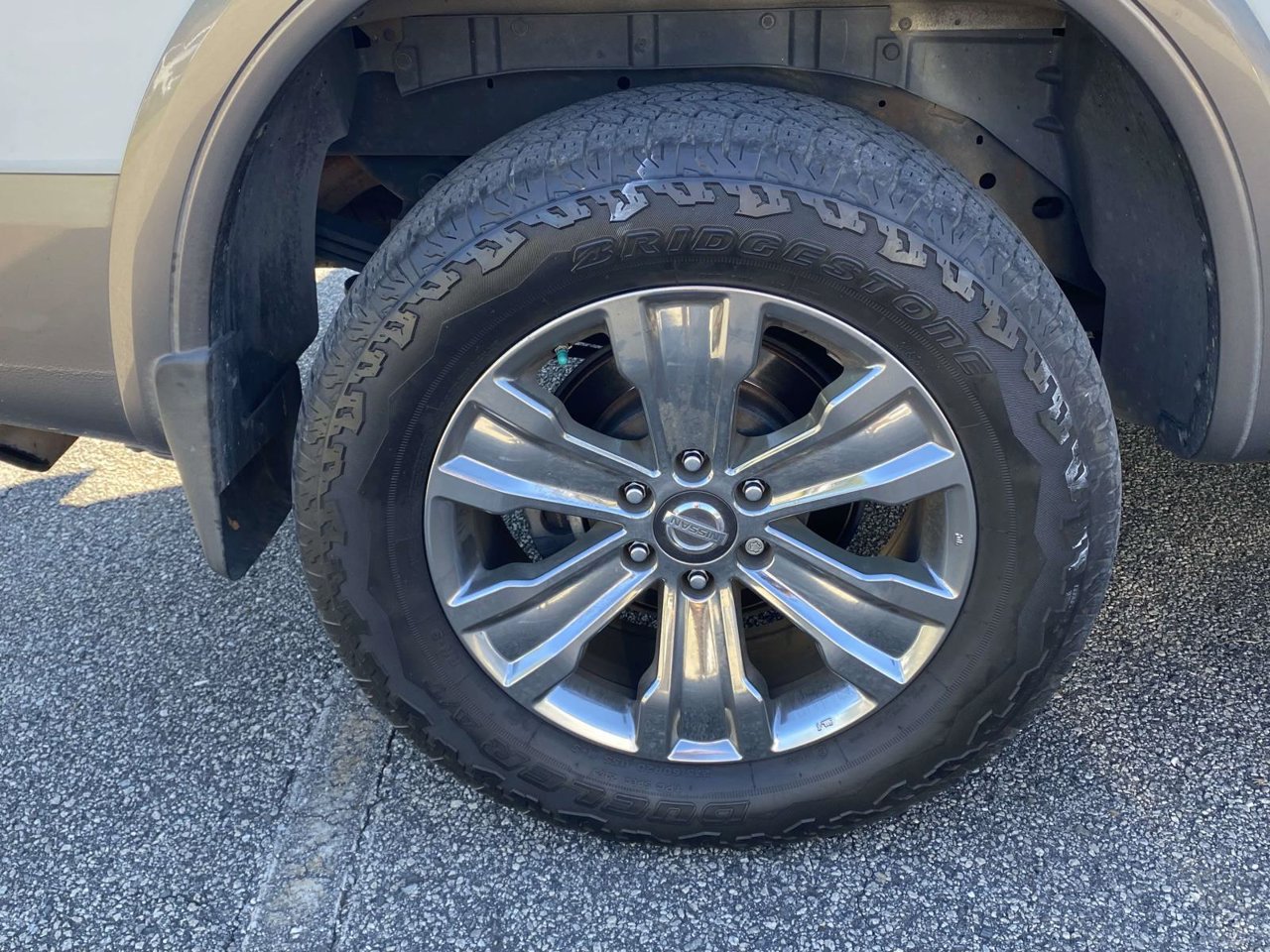 Used 2018 Nissan Titan Platinum Reserve w/ Platinum Utility Package AWD/4WD image 9