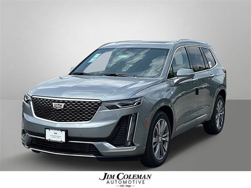 Used 2025 Cadillac XT6 Premium Luxury image 1