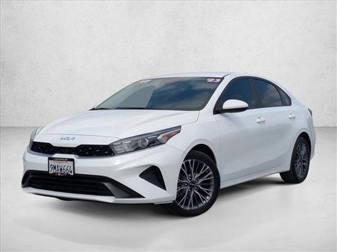 Used 2023 Kia Forte LXS FWD image 1