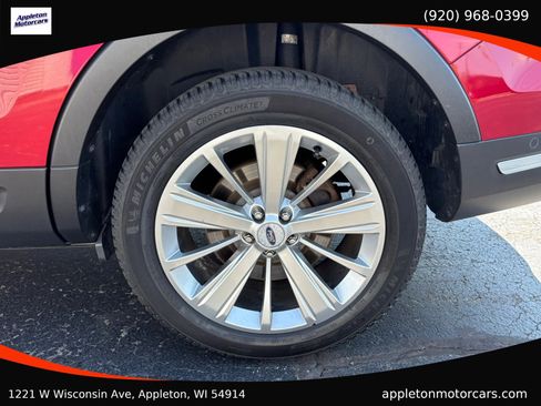 Used 2019 Ford Explorer Limited w/ Equipment Group 301A AWD/4WD image 28