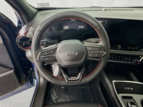 New 2026 Chevrolet Equinox RS w/ Convenience Package III FWD image 13