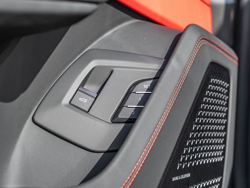 Used 2024 Lamborghini Urus S image 16