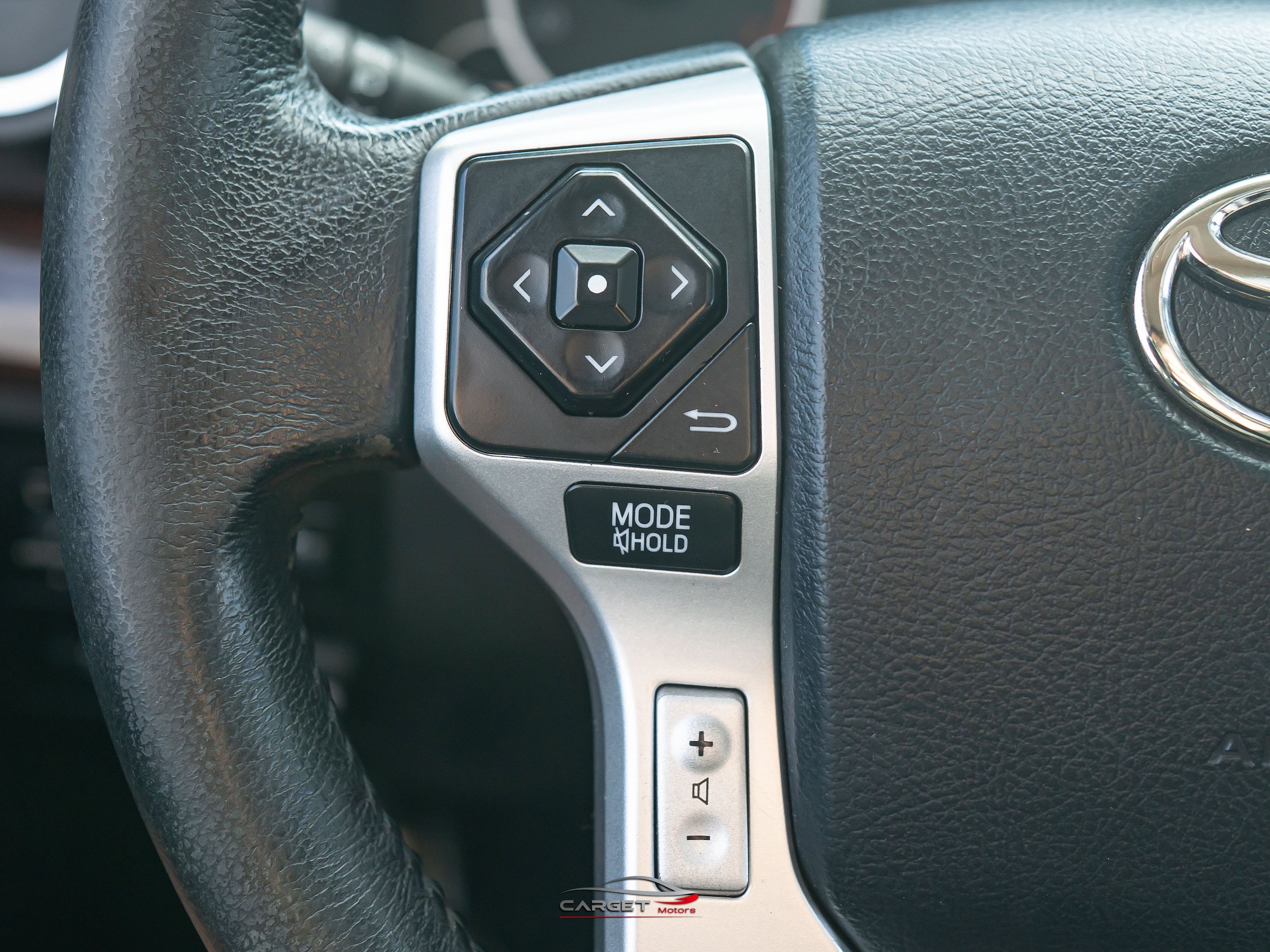 Used 2015 Toyota Tundra Limited w/ Limited Premium Package AWD/4WD image 24