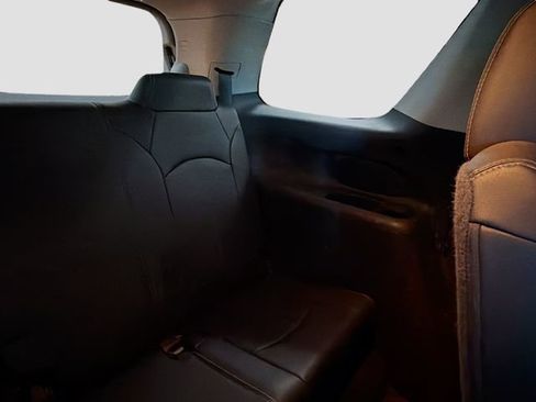 Used 2016 GMC Acadia SLT image 21