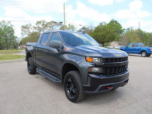 Used 2022 Chevrolet Silverado 1500 Custom Trail Boss AWD/4WD image 3