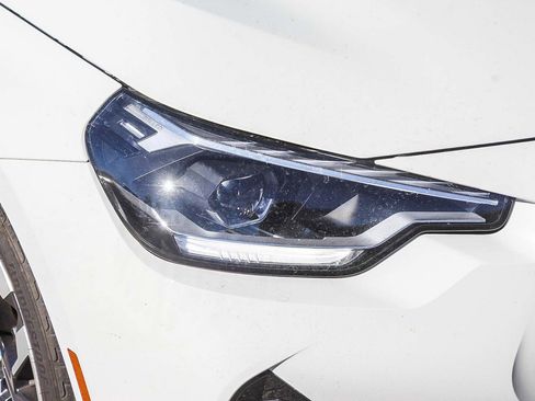 Used 2025 BMW M240i xDrive Coupe image 9