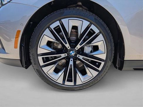 Used 2026 BMW 540i xDrive AWD/4WD image 24