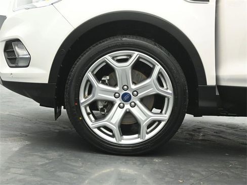 Certified 2019 Ford Escape Titanium image 35