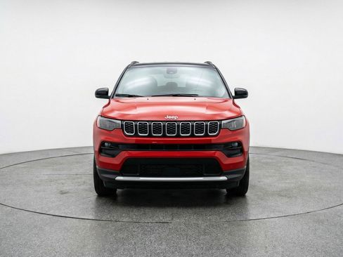 Used 2025 Jeep Compass Limited image 2