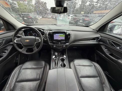 Used 2018 Chevrolet Traverse Premier w/ Redline Edition AWD/4WD image 13