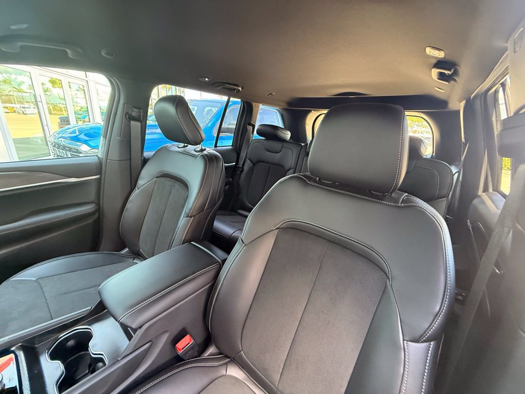 New 2026 Jeep Grand Cherokee Altitude RWD image 23