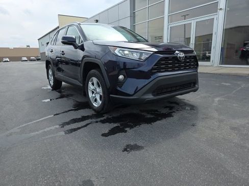 Used 2021 Toyota RAV4 XLE w/ Convenience Package image 2